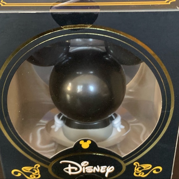 Disney SHORTS Mickey Mouse Limited Edition Vinyl Figurine - NIB - Picture 8 of 9